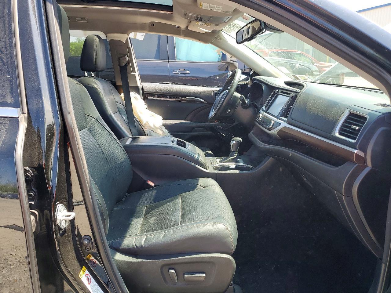 2014 Toyota Highlander Limited Platinum - Image 7