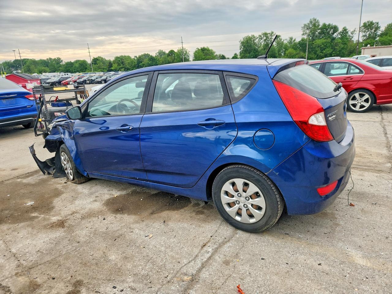 2017 Hyundai Accent Se - Image 2