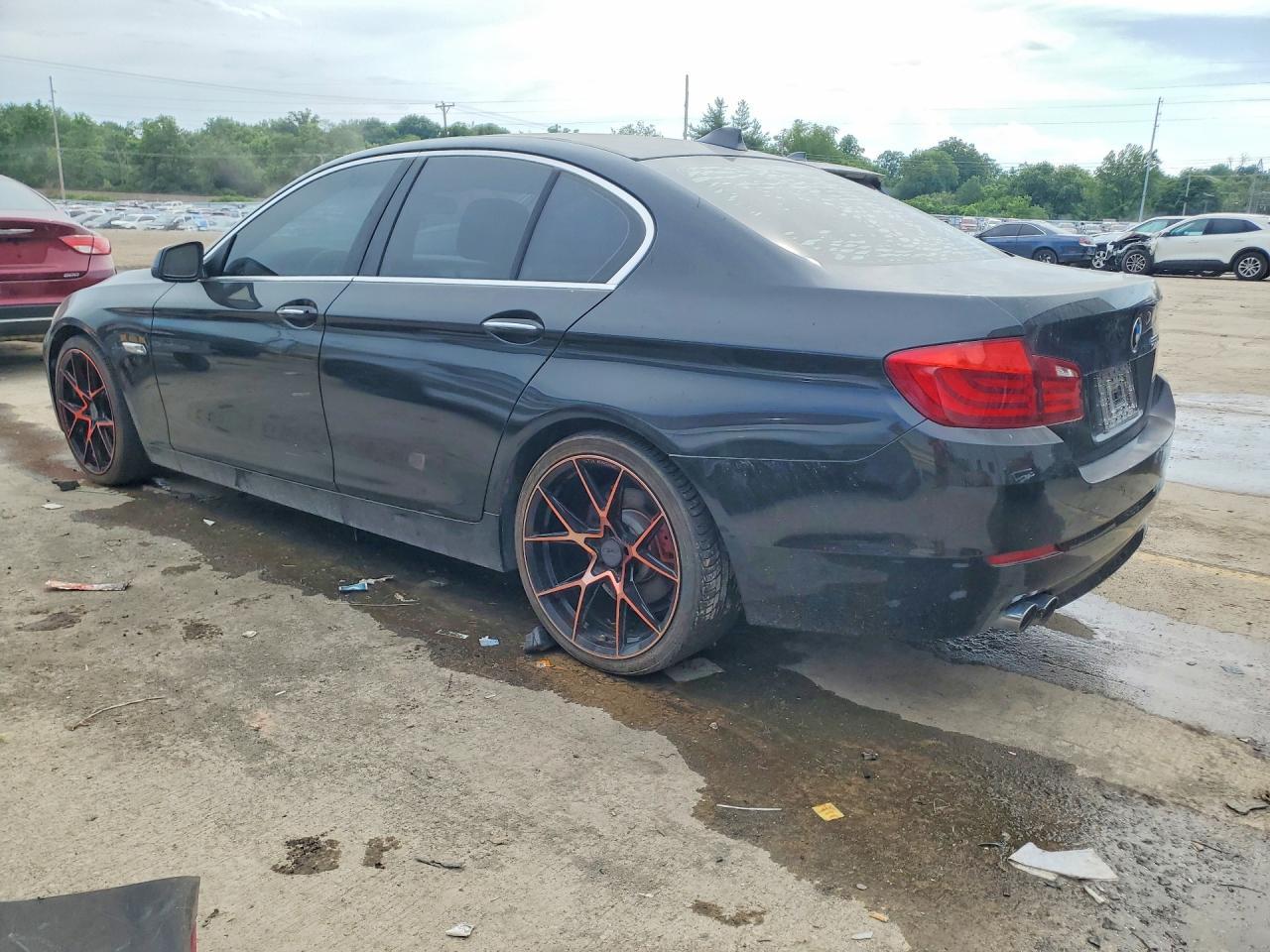2011 BMW 528 I - Фото 2
