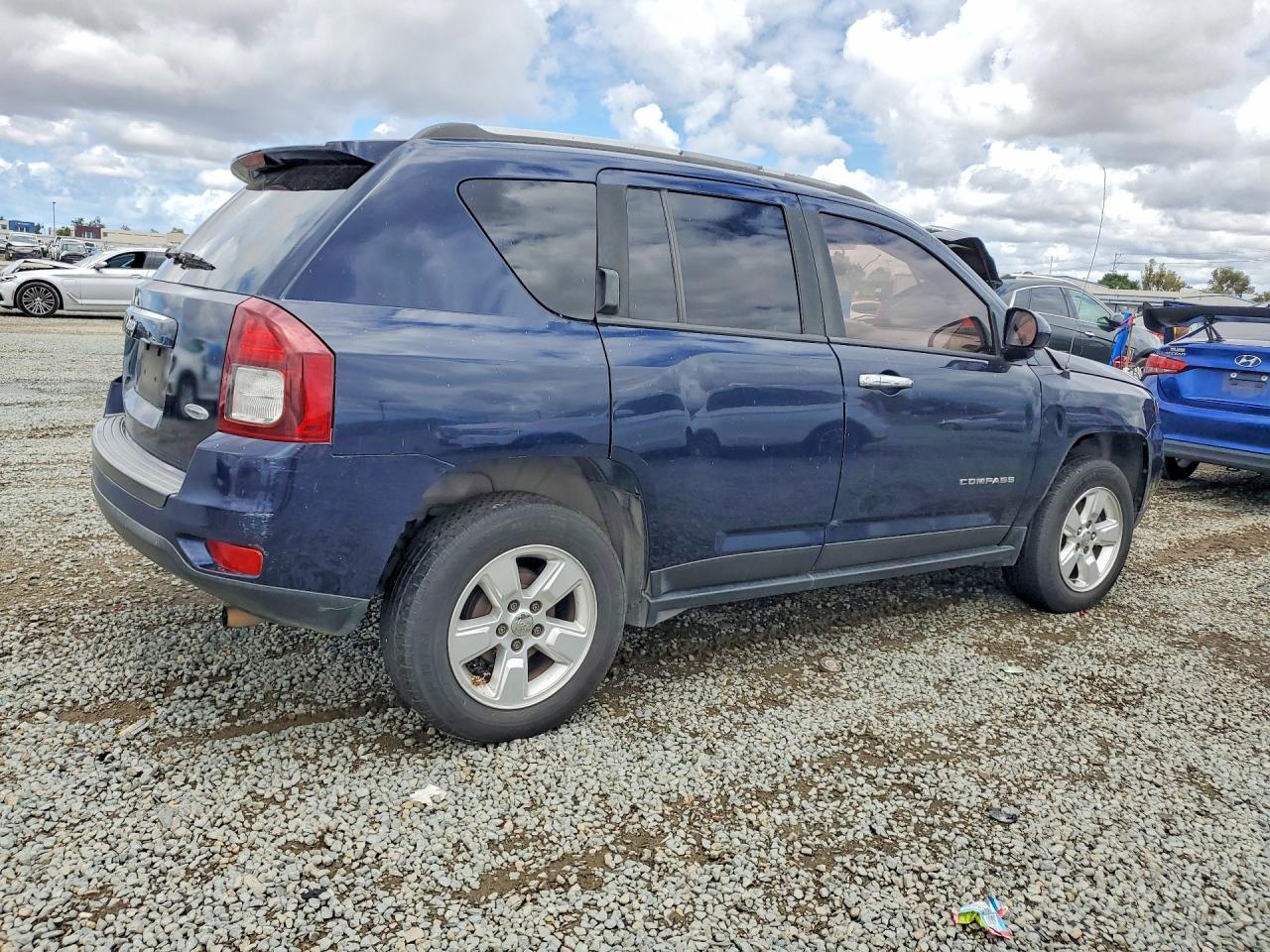 2016 Jeep Compass Latitude - Фото 3