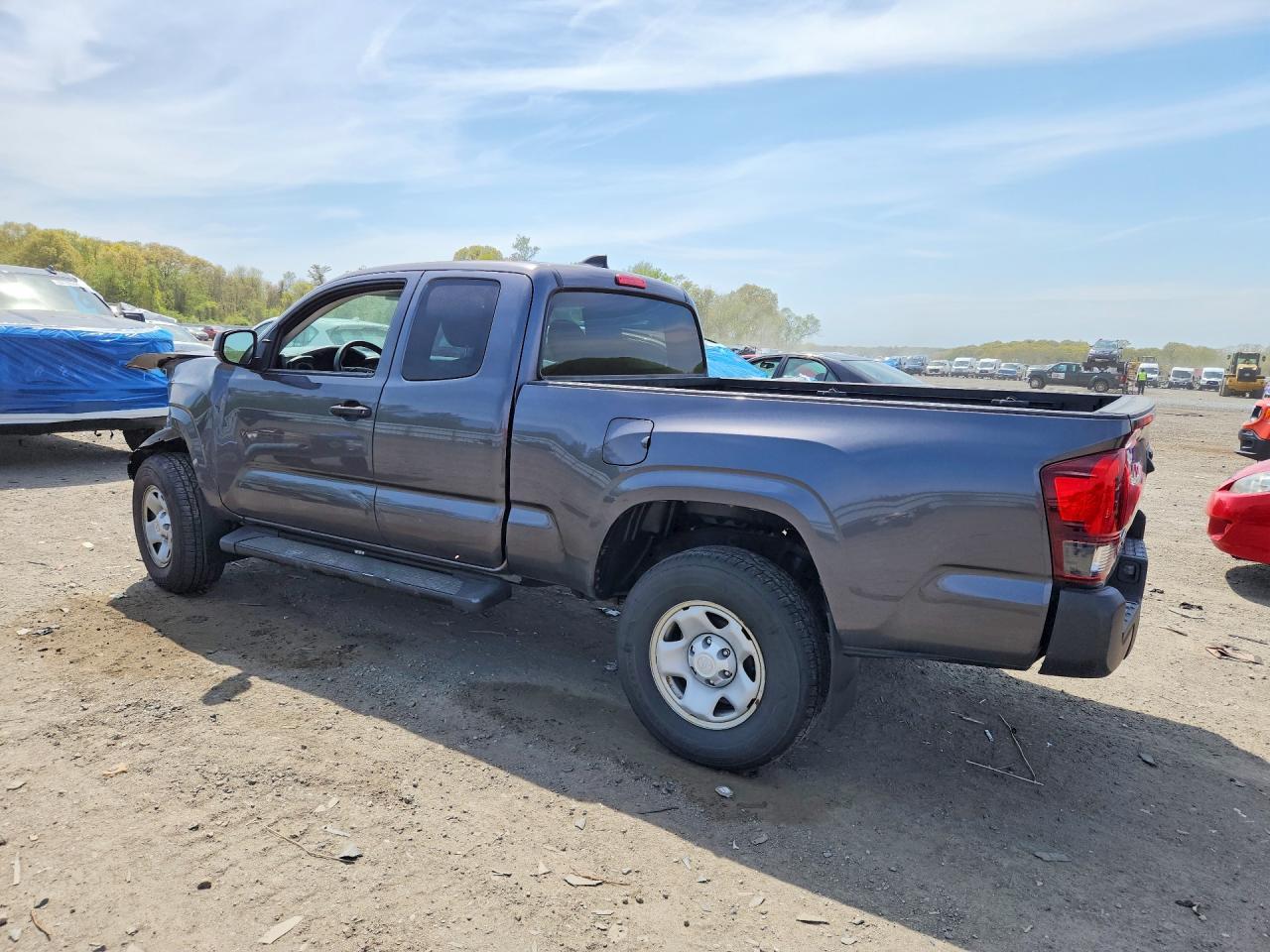 2020 Toyota Tacoma Sr - Фото 2