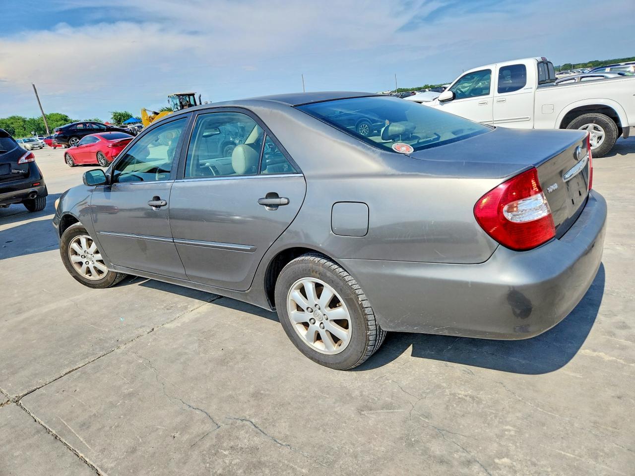 2004 Toyota Camry Xle V6 - Image 2