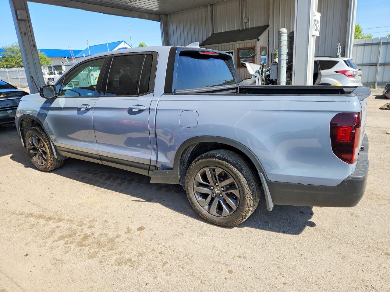 2024 Honda Ridgeline Sport - Image 2