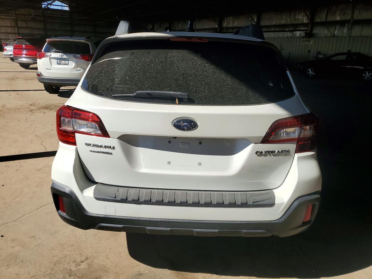 2018 Subaru Outback 2.5I Premium - Image 6