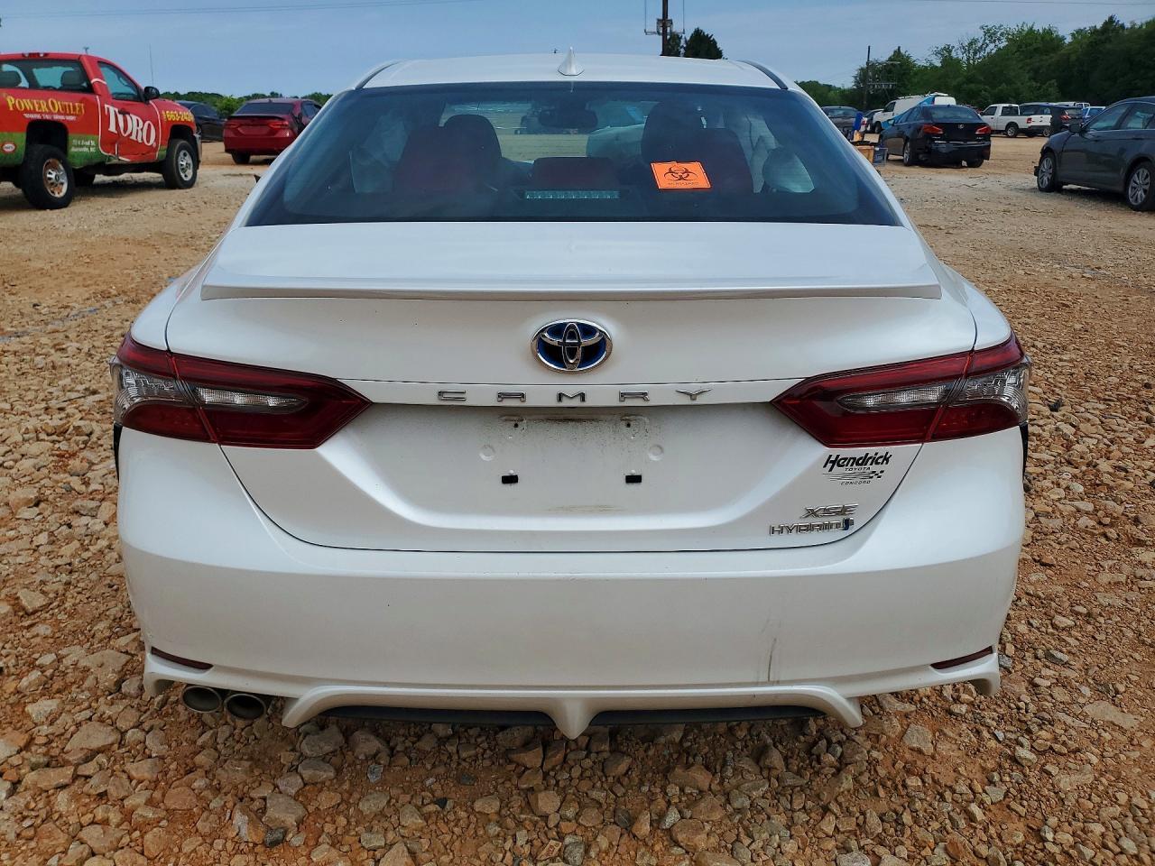 2021 Toyota Camry Xse - Фото 6