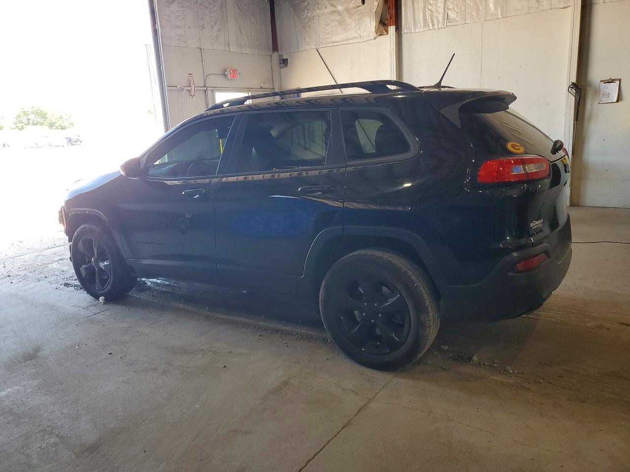 2018 Jeep Cherokee Latitude - Image 2