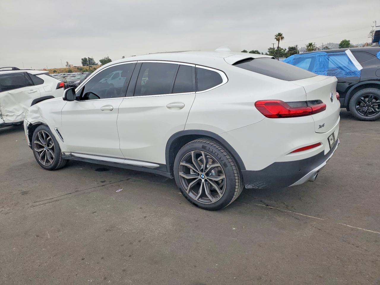 2020 BMW X4 xDrive30I - Image 2