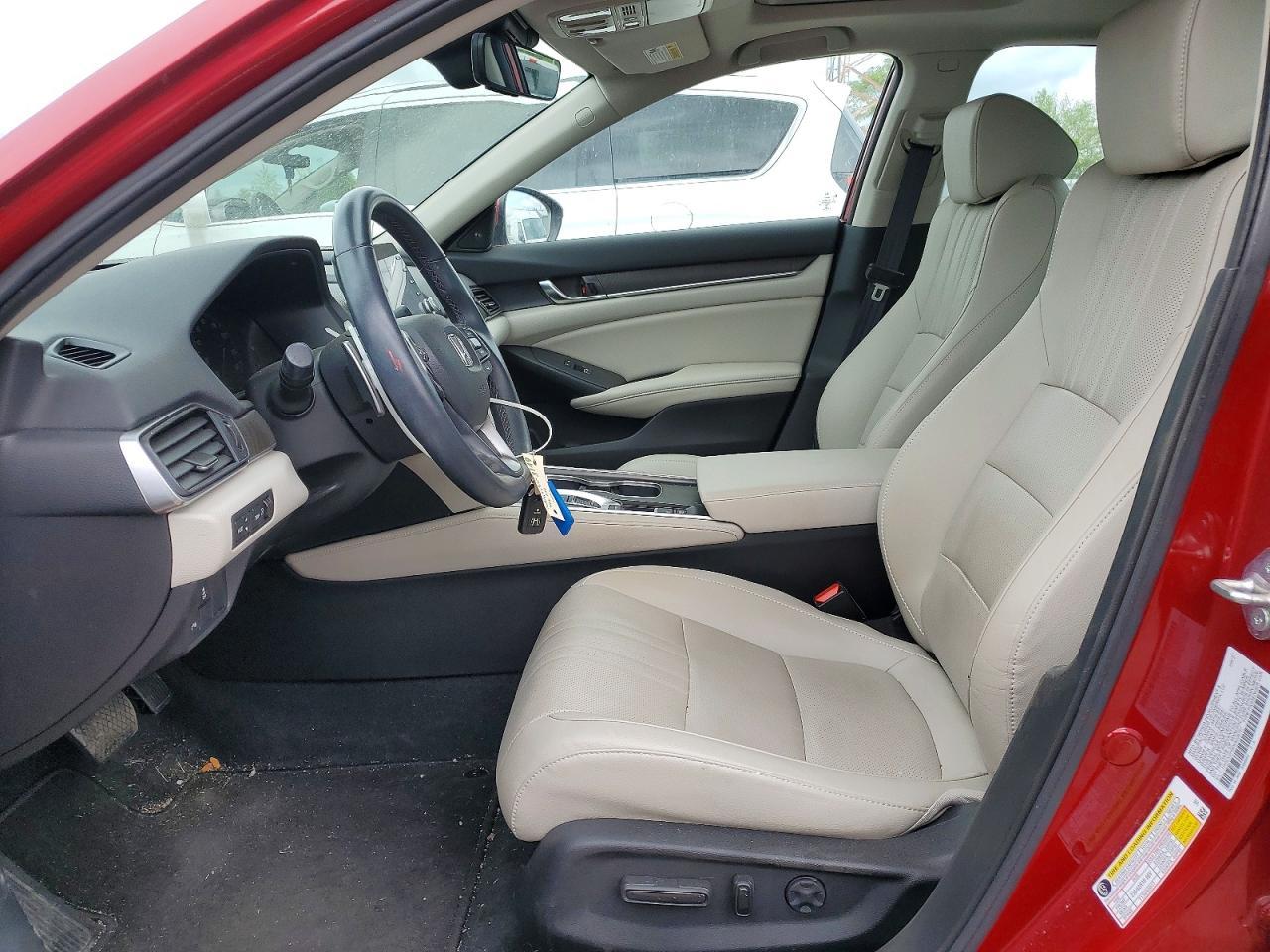 2021 Honda Accord Touring - Image 7