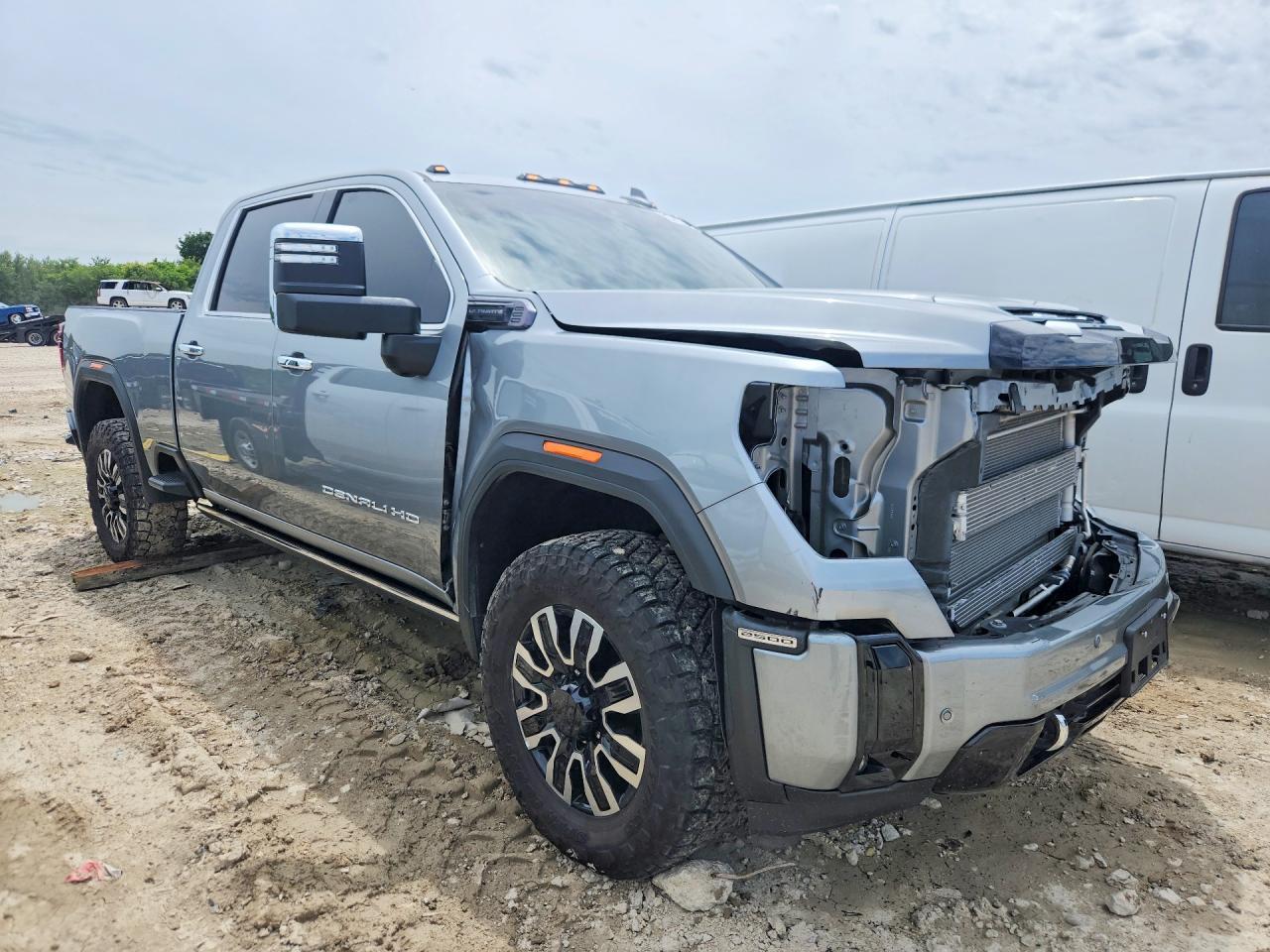 2025 GMC Sierra K2500 Denali Ultimate - Фото 4