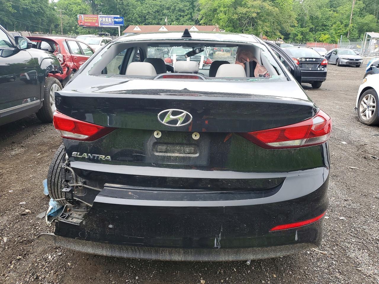 2017 Hyundai Elantra Se - Фото 6