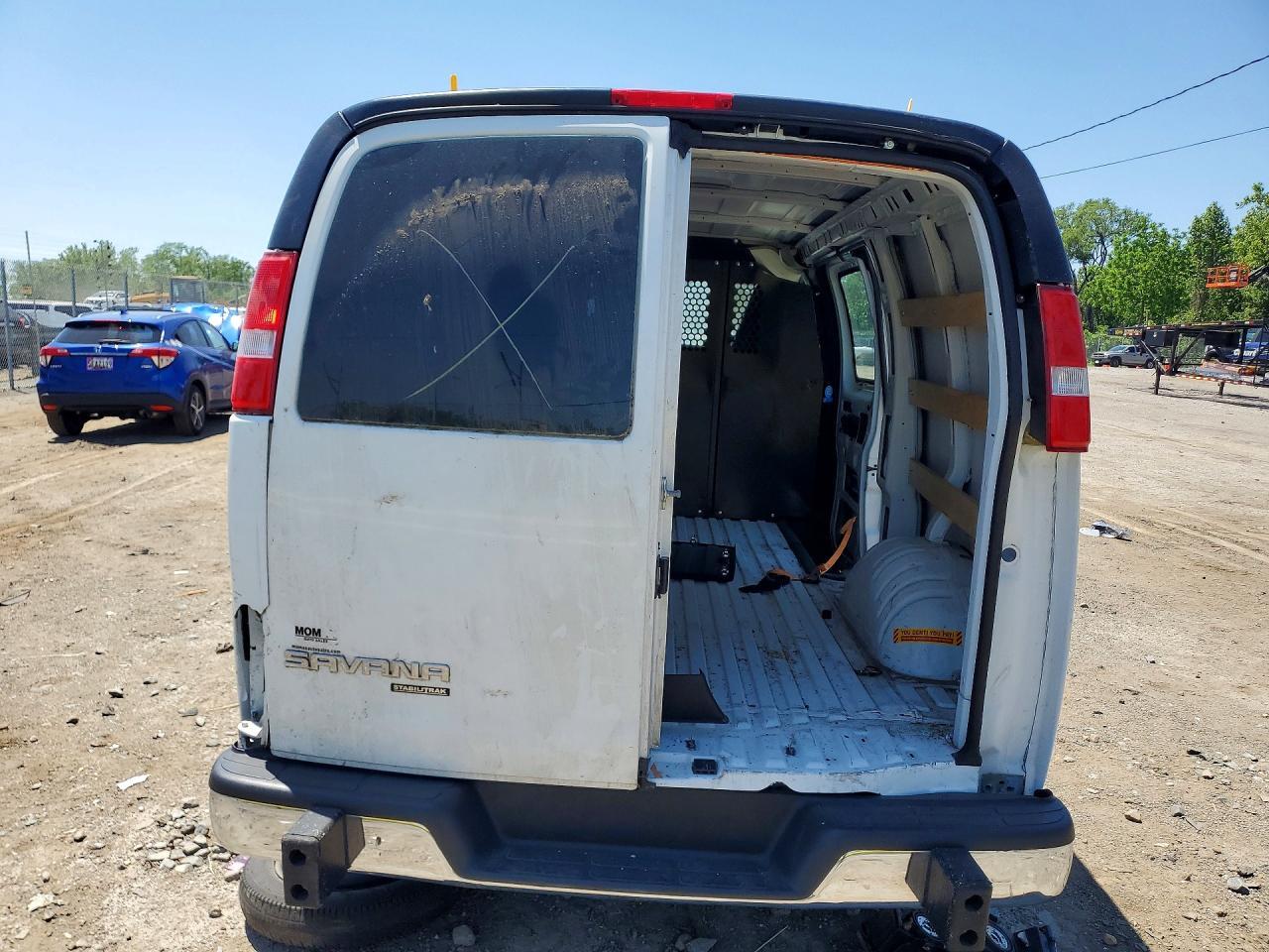 2023 GMC Savana G2500 - Фото 6
