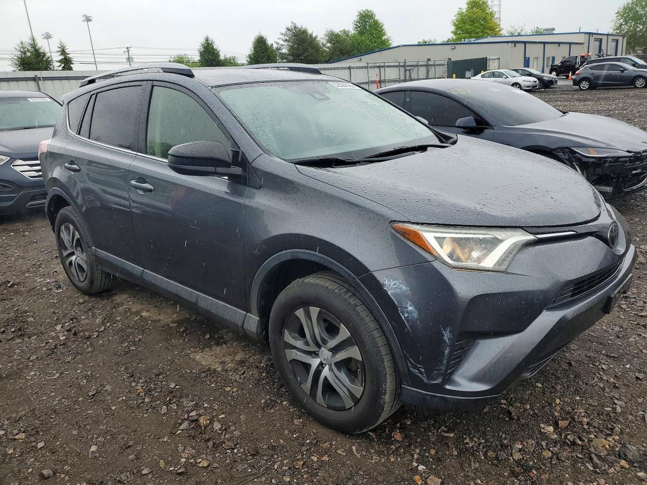 2017 Toyota Rav4 Le - Фото 4