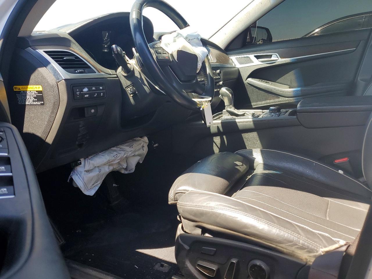 2015 Hyundai Genesis 5.0L - Image 7