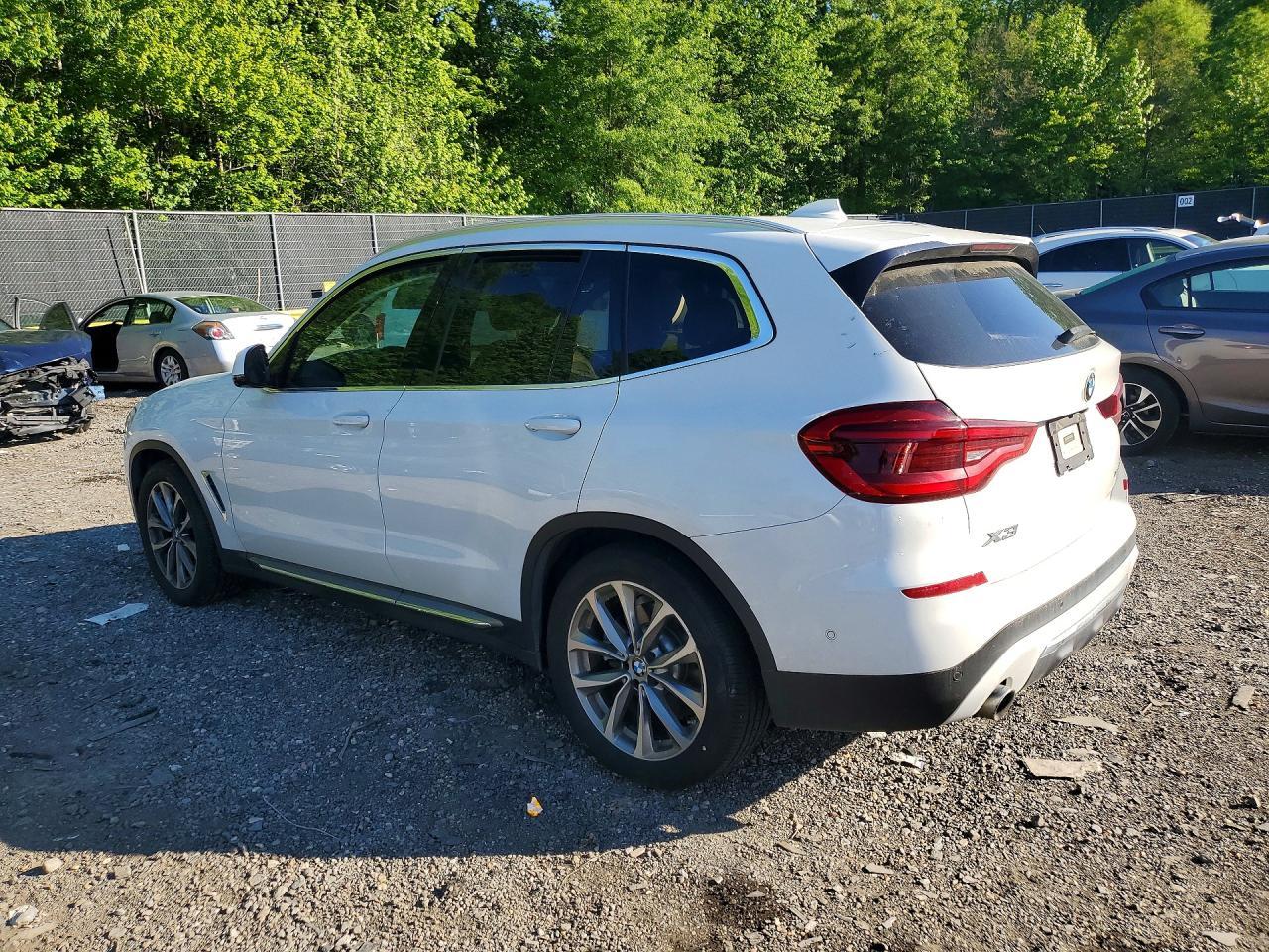 2018 BMW X3 xDrive30I - Фото 2
