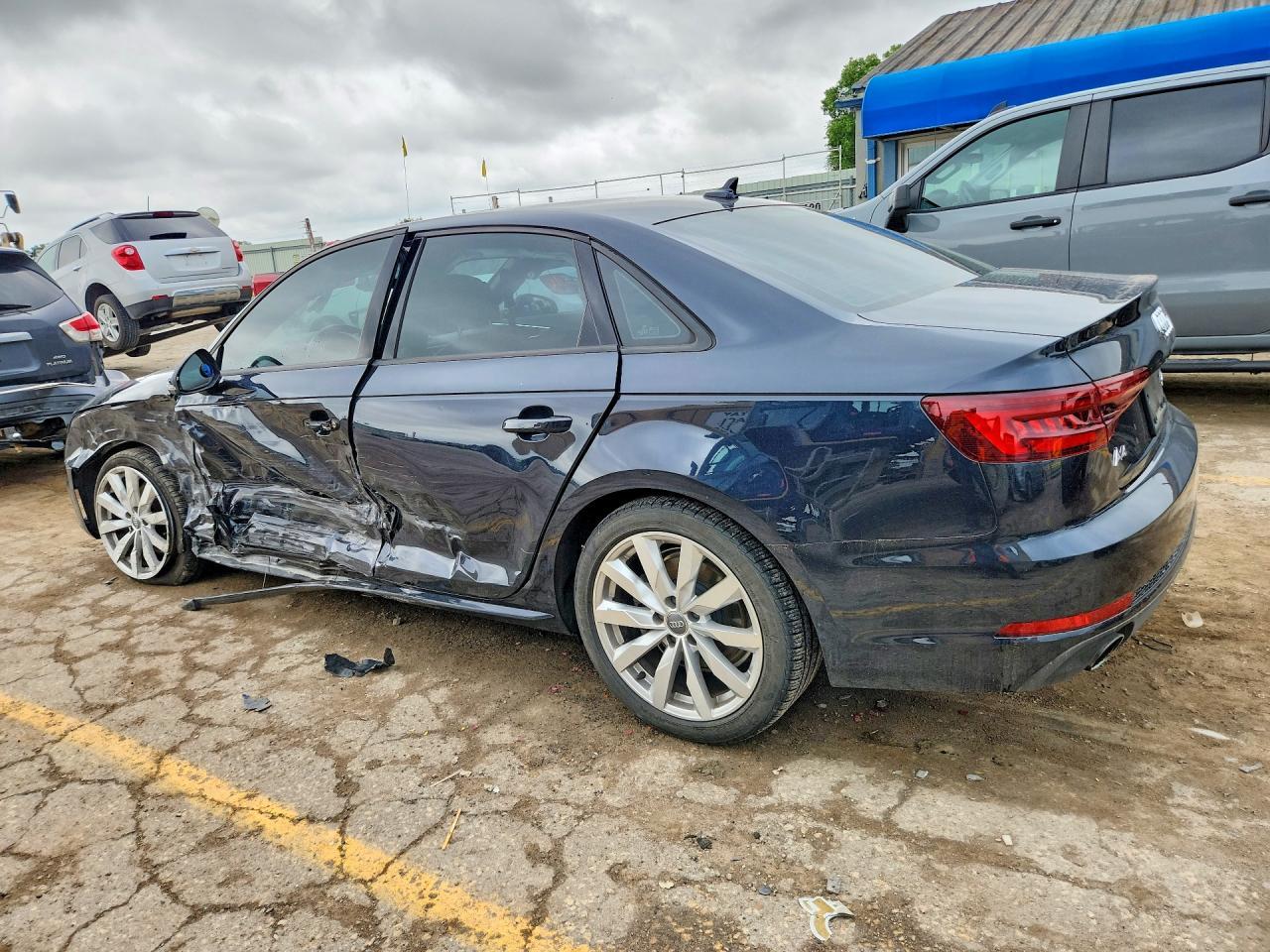 2018 Audi A4 Premium - Фото 2