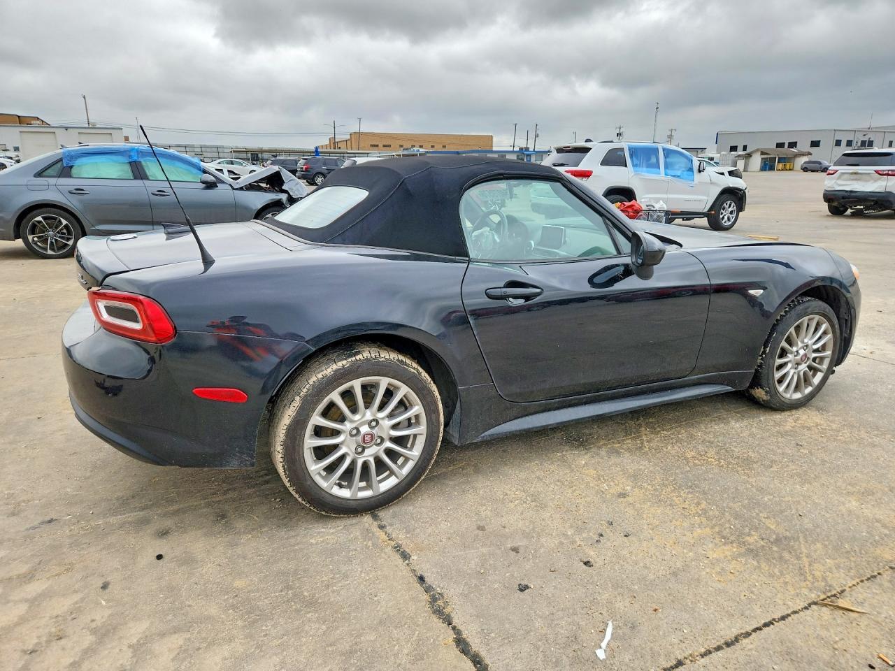 2020 Fiat 124 Spider Classica - Image 3