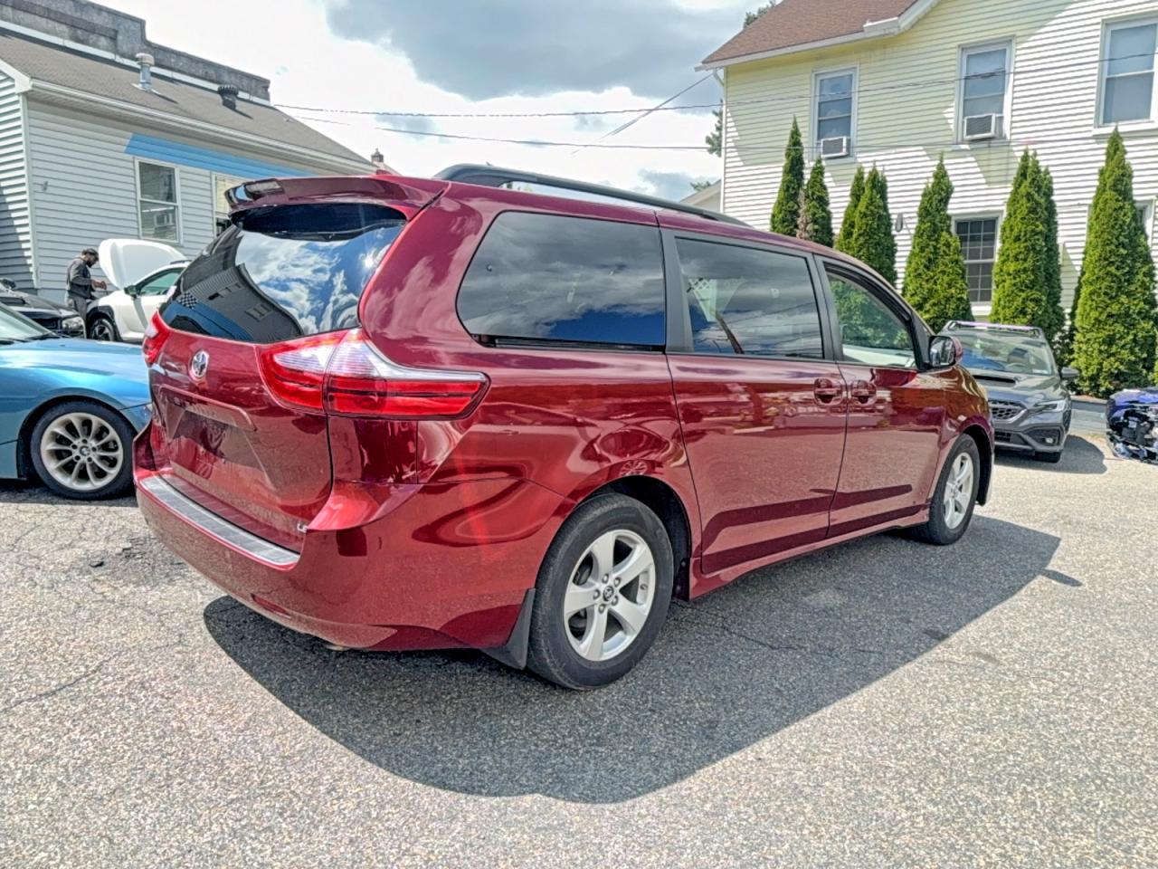 2020 Toyota Sienna Le 8-Passenger - Image 4