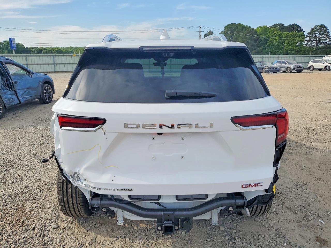 2026 GMC Terrain Denali - Image 6