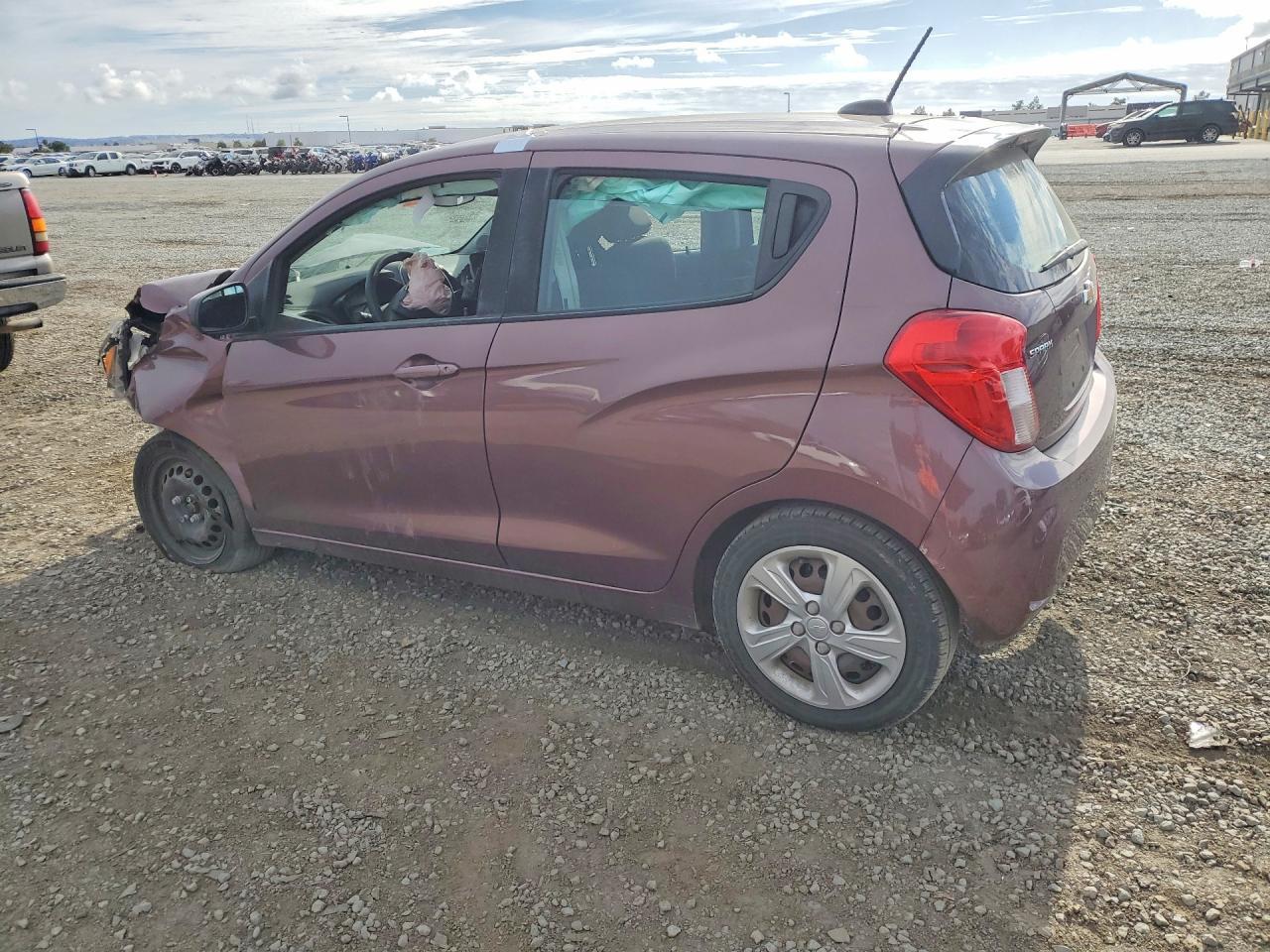 2020 Chevrolet Spark Ls - Фото 2