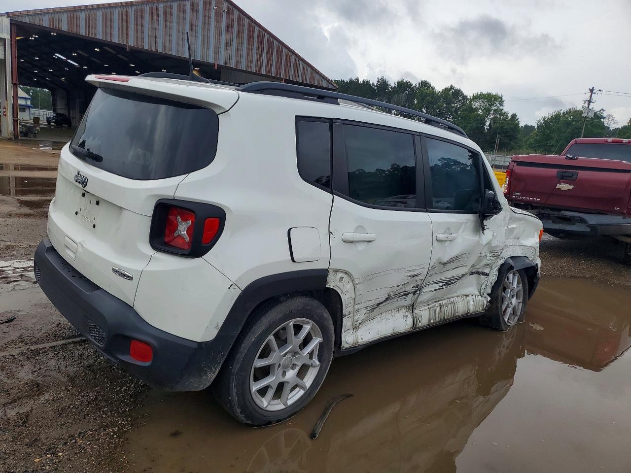 2020 Jeep Renegade Latitude - Фото 3