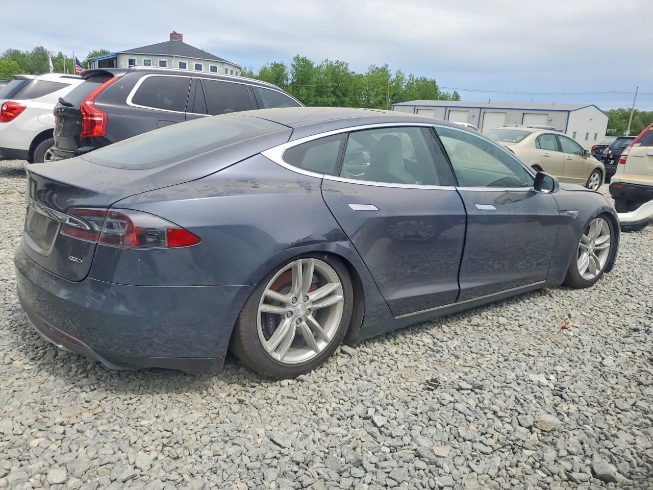 2015 Tesla Model S - Image 3
