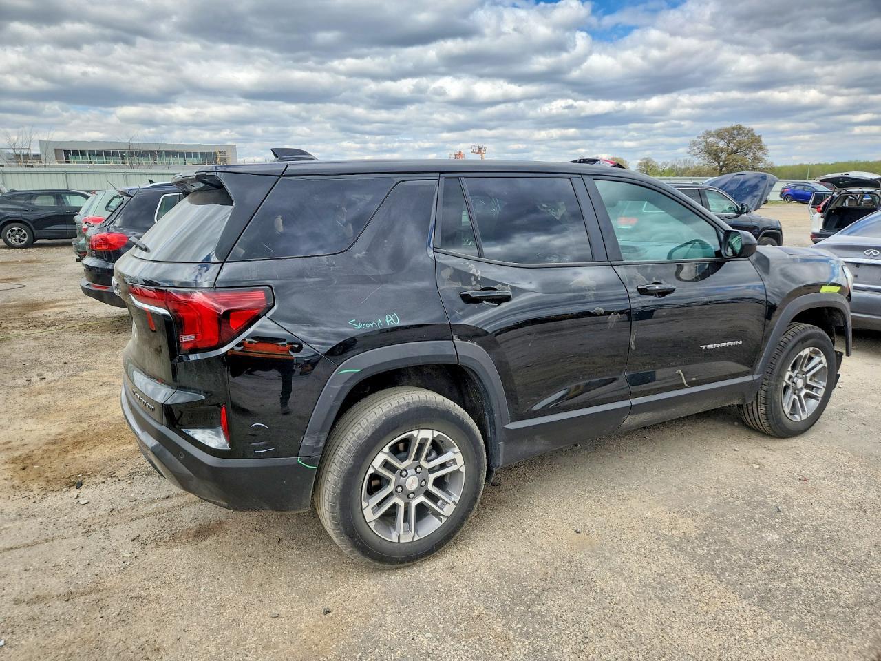2025 GMC Terrain Elevation - Image 3