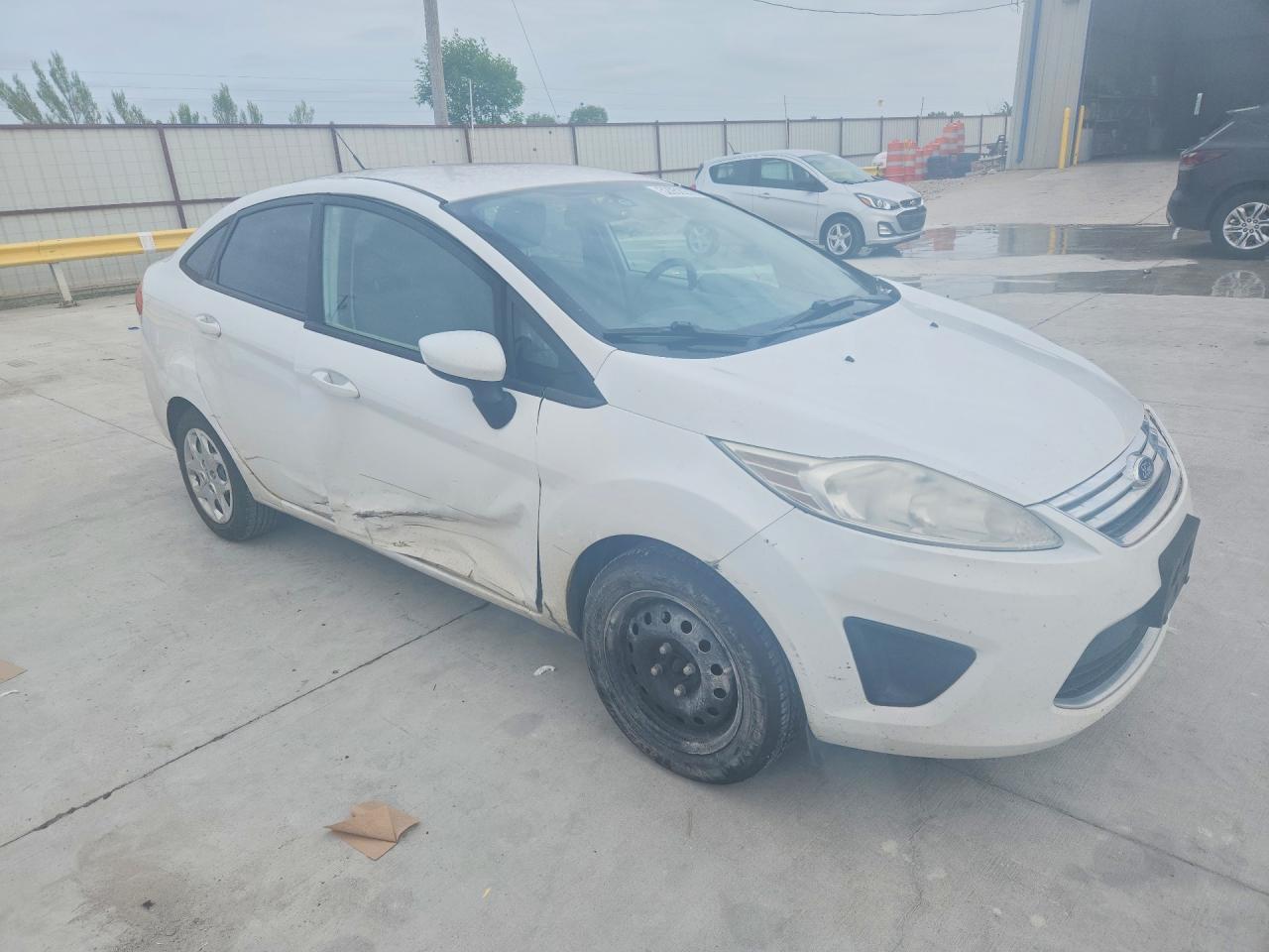 2012 Ford Fiesta Se - Фото 4