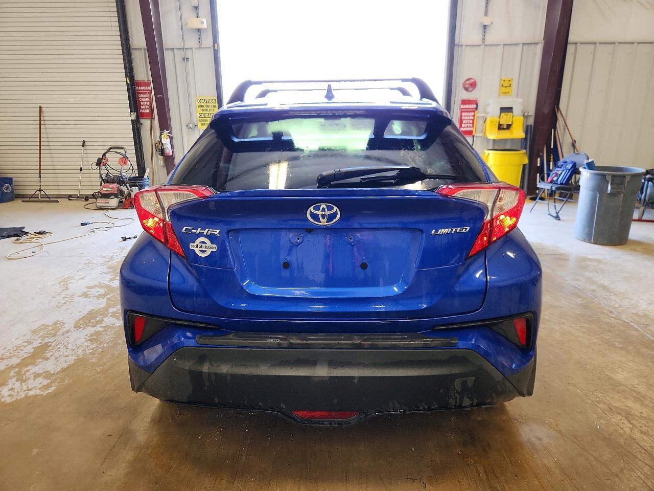 2022 Toyota C-Hr Limited - Image 6