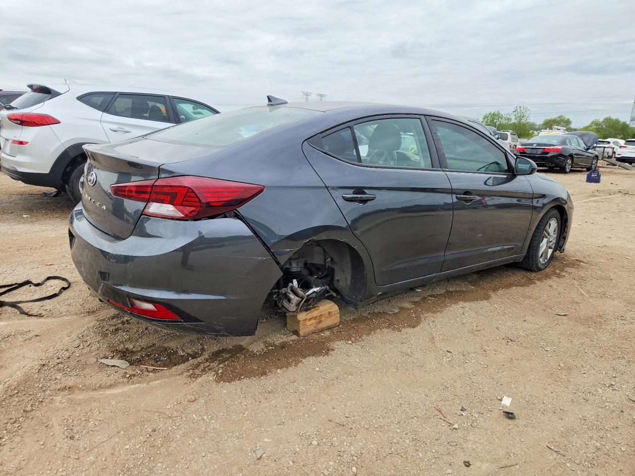 2020 Hyundai Elantra Value Edition - Фото 3