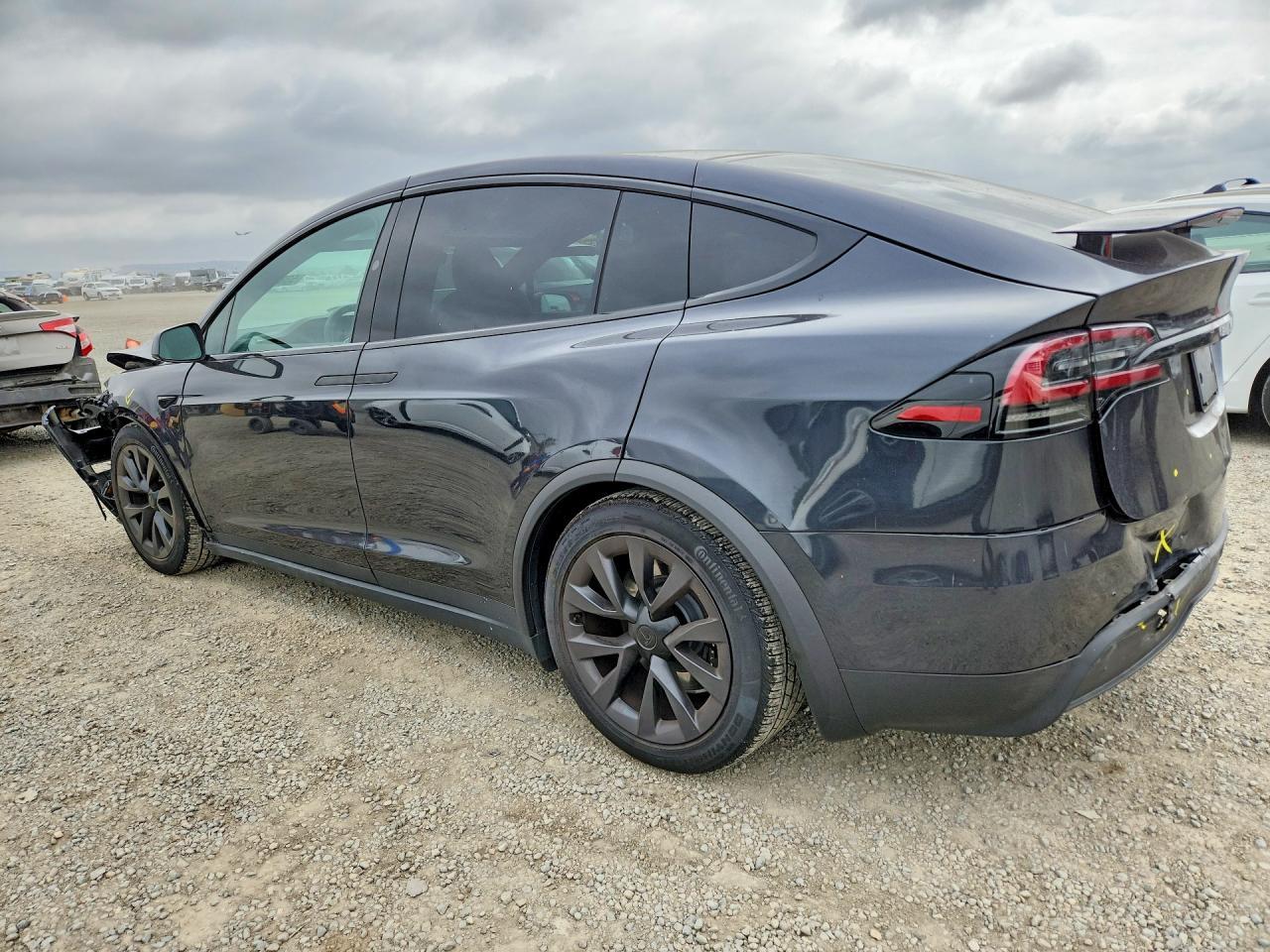 2025 Tesla Model X - Image 2
