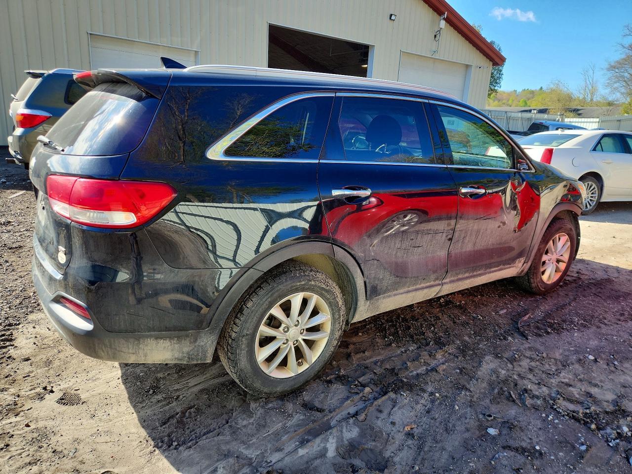 2018 Kia Sorento Lx - Image 3