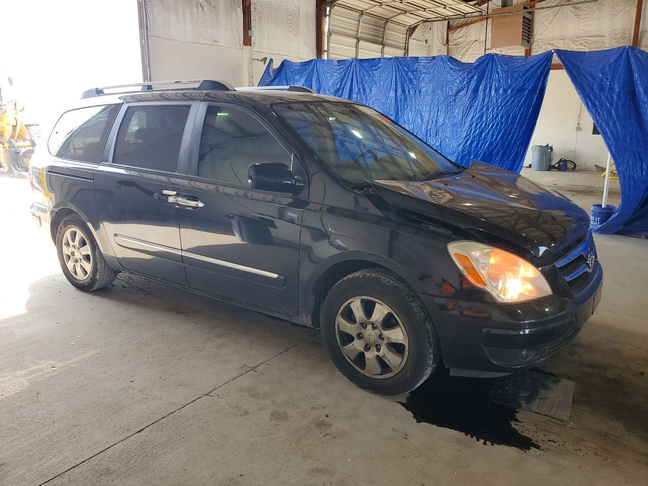 2007 Hyundai Entourage Gls - Image 4