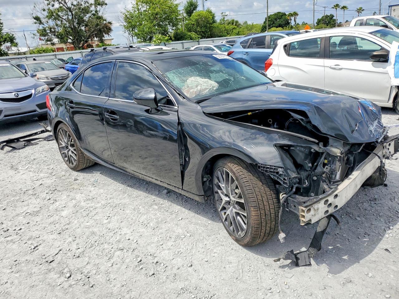 2017 Lexus Is 300 - Фото 4