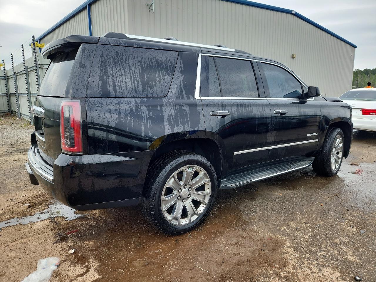 2015 GMC Yukon Denali - Фото 3