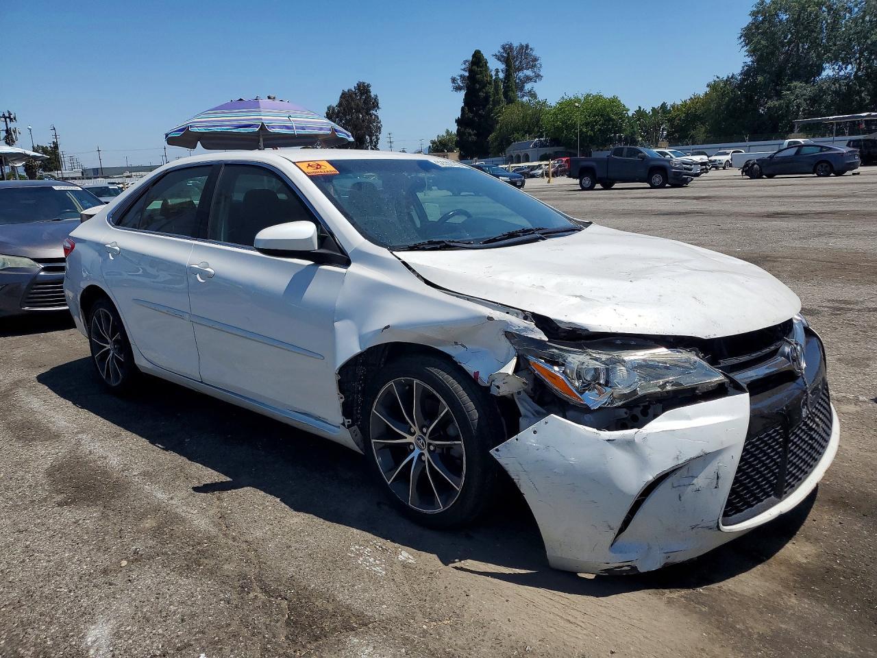 2016 Toyota Camry Xse - Image 4