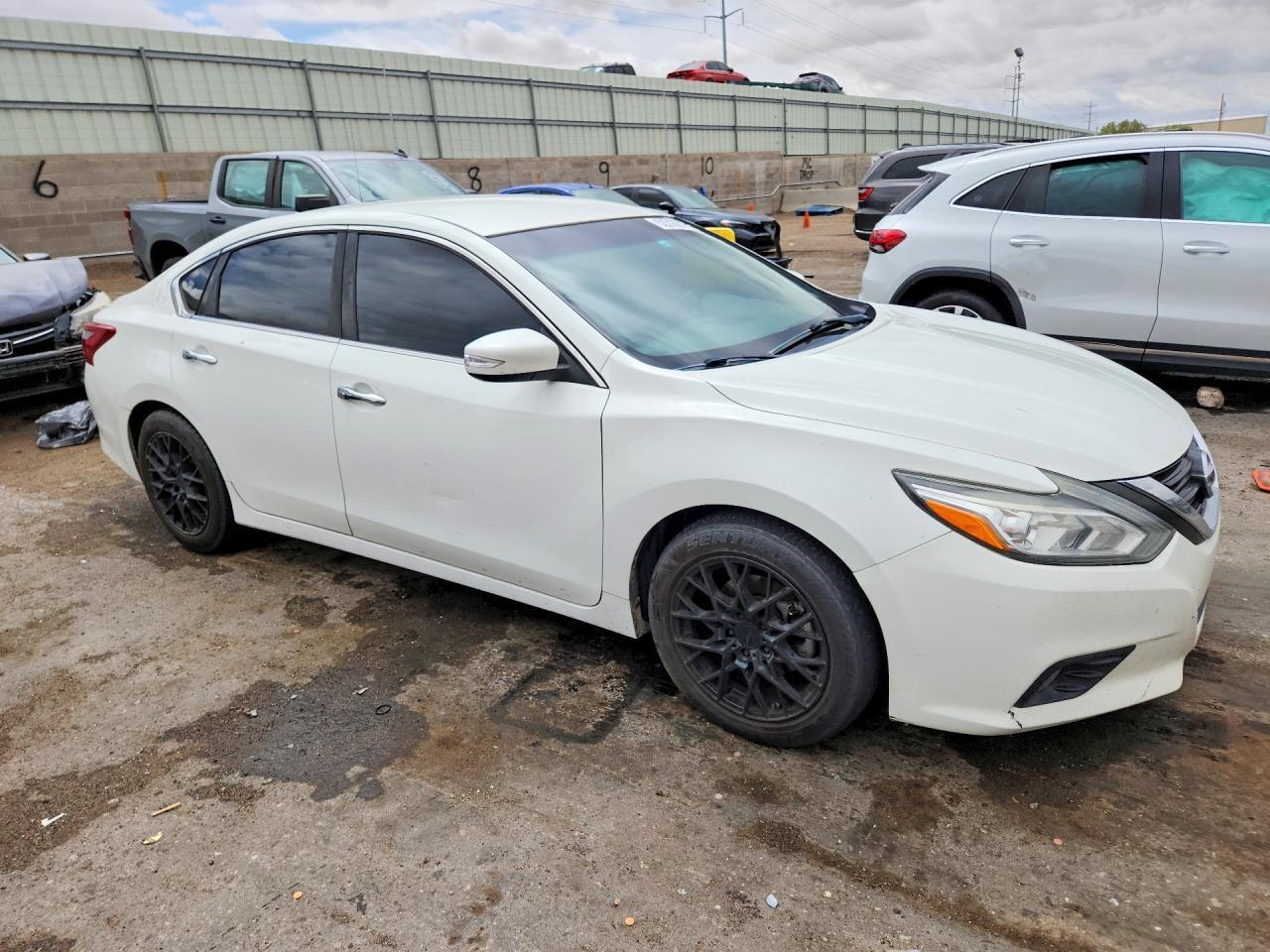 2018 Nissan Altima 2.5 Sl - Image 4
