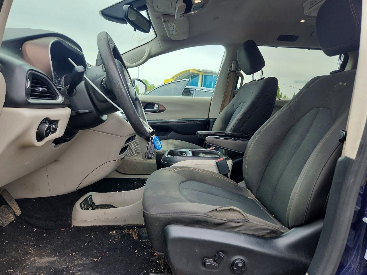 2017 Chrysler Pacifica Touring L - Фото 7