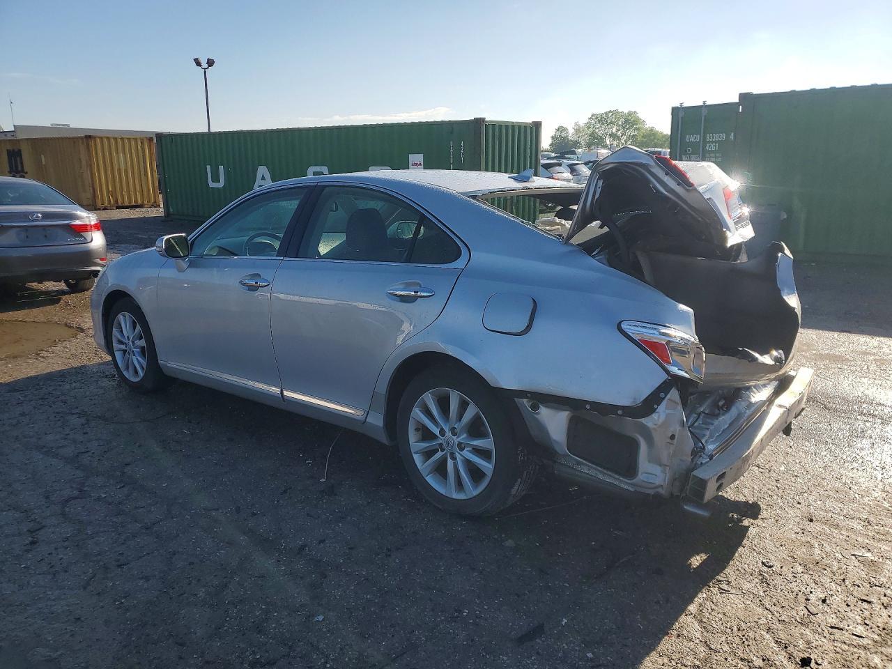 2011 Lexus Es 350 - Image 2