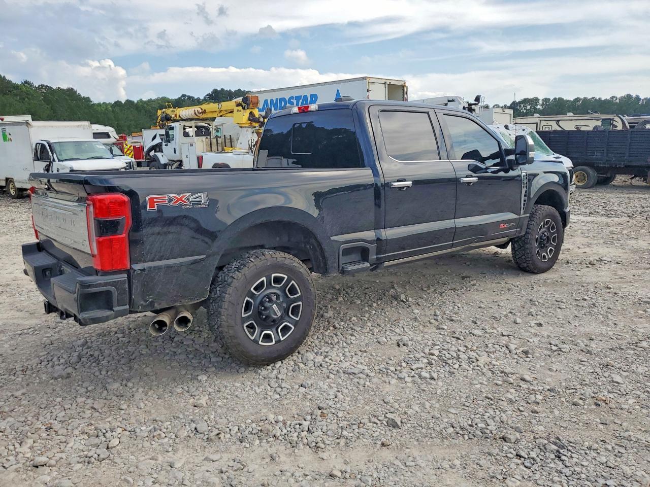 2024 Ford F250 Super Duty - Image 3