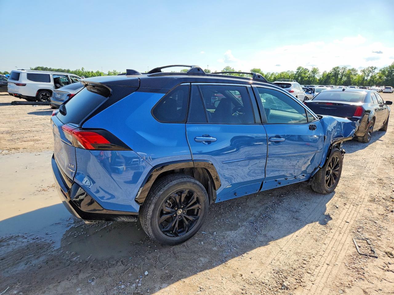 2022 Toyota Rav4 Xse - Image 3