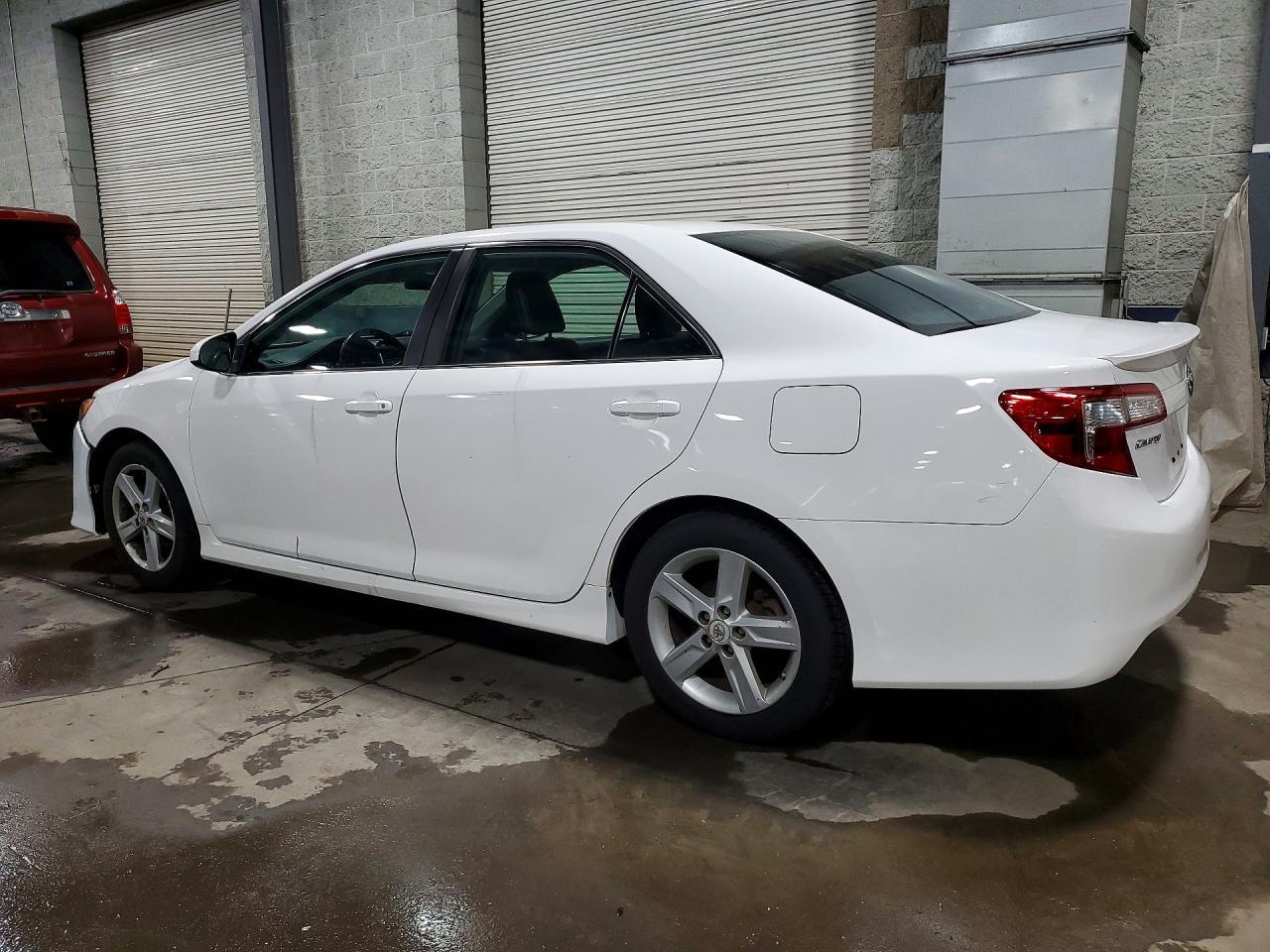2012 Toyota Camry Se - Image 2