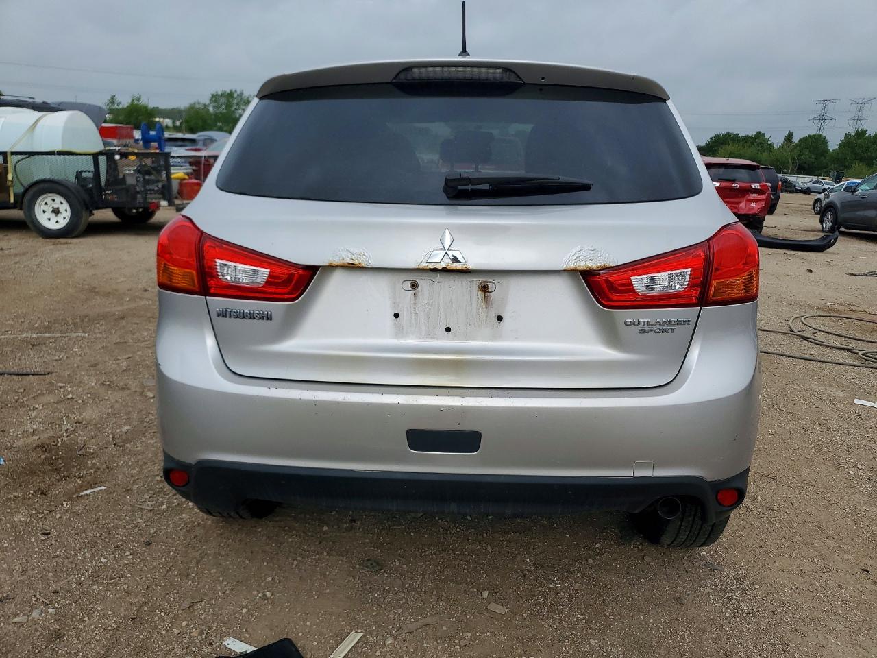 2014 Mitsubishi Outlander Sport Es - Image 6