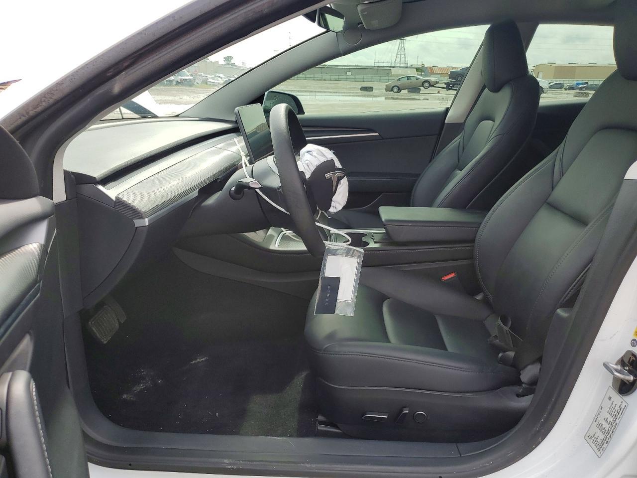 2023 Tesla Model 3 - Image 7