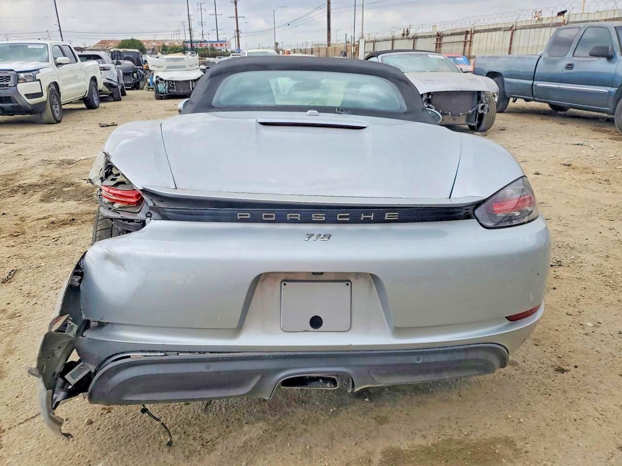 2017 Porsche Boxster - Фото 6