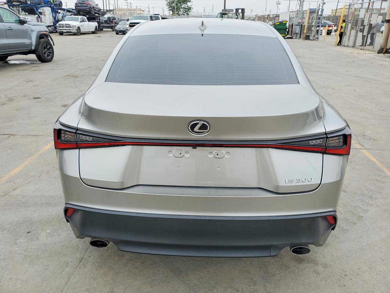 2023 Lexus Is 300 - Image 6