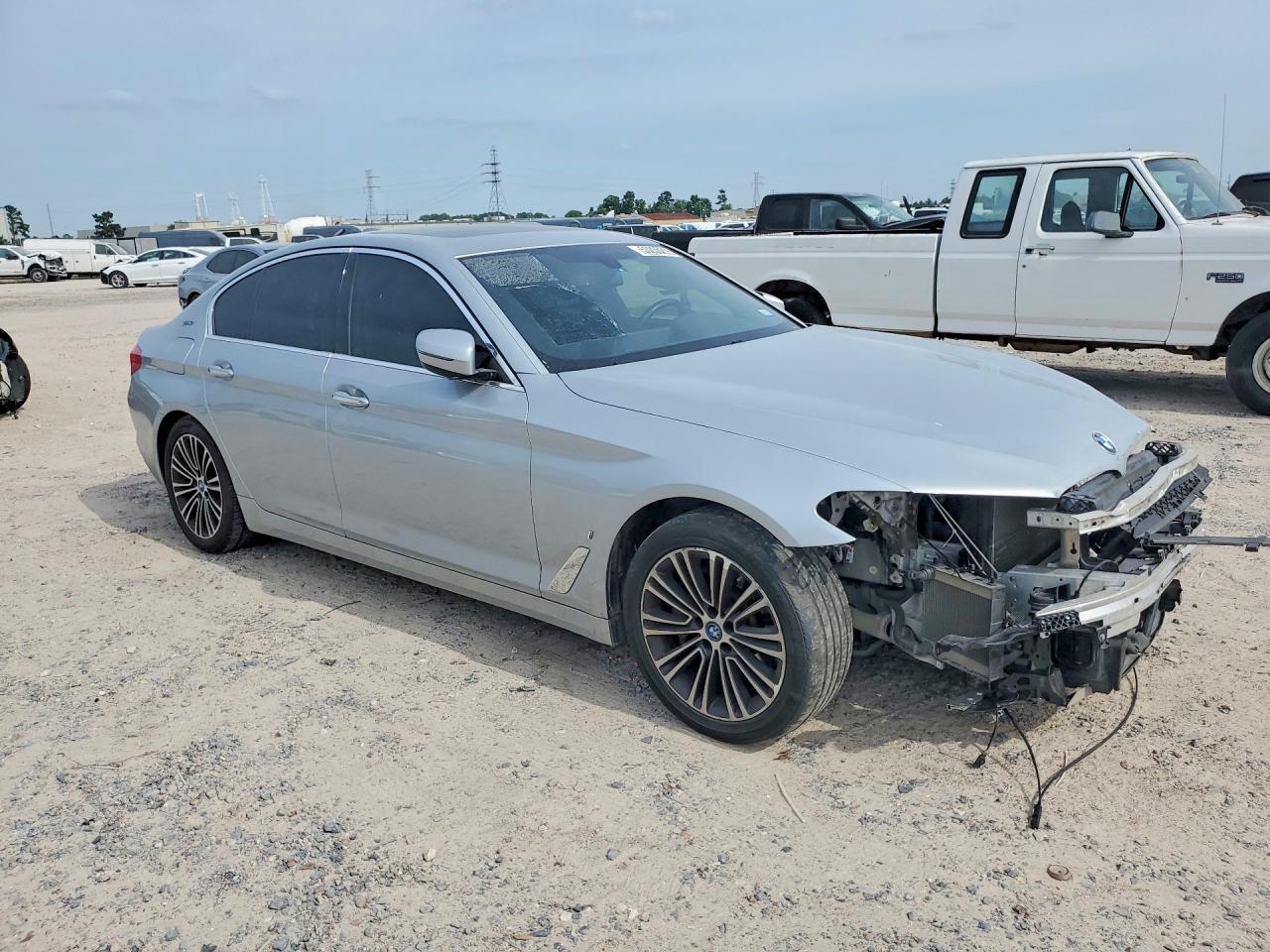 2018 BMW 530E - Image 4