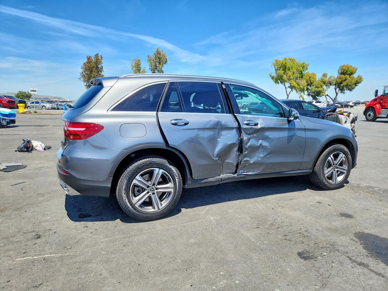 2019 Mercedes-Benz Glc 300 - Image 3
