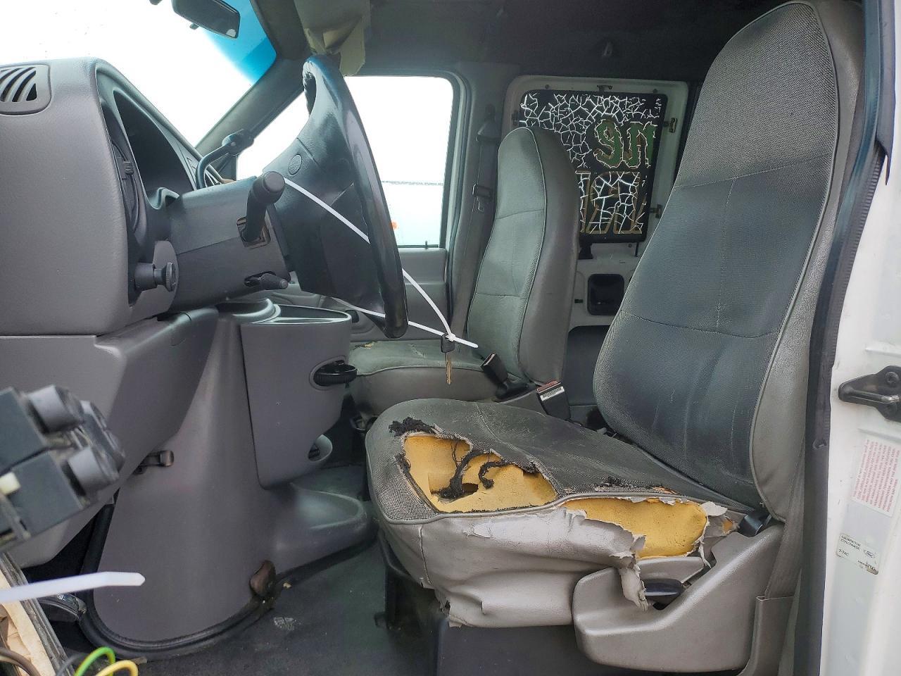 1997 Ford Econoline E350 Super Duty - Image 7