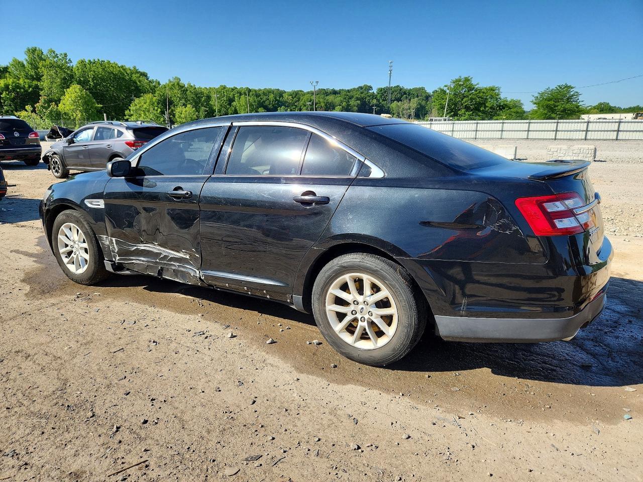 2014 Ford Taurus Se - Image 2
