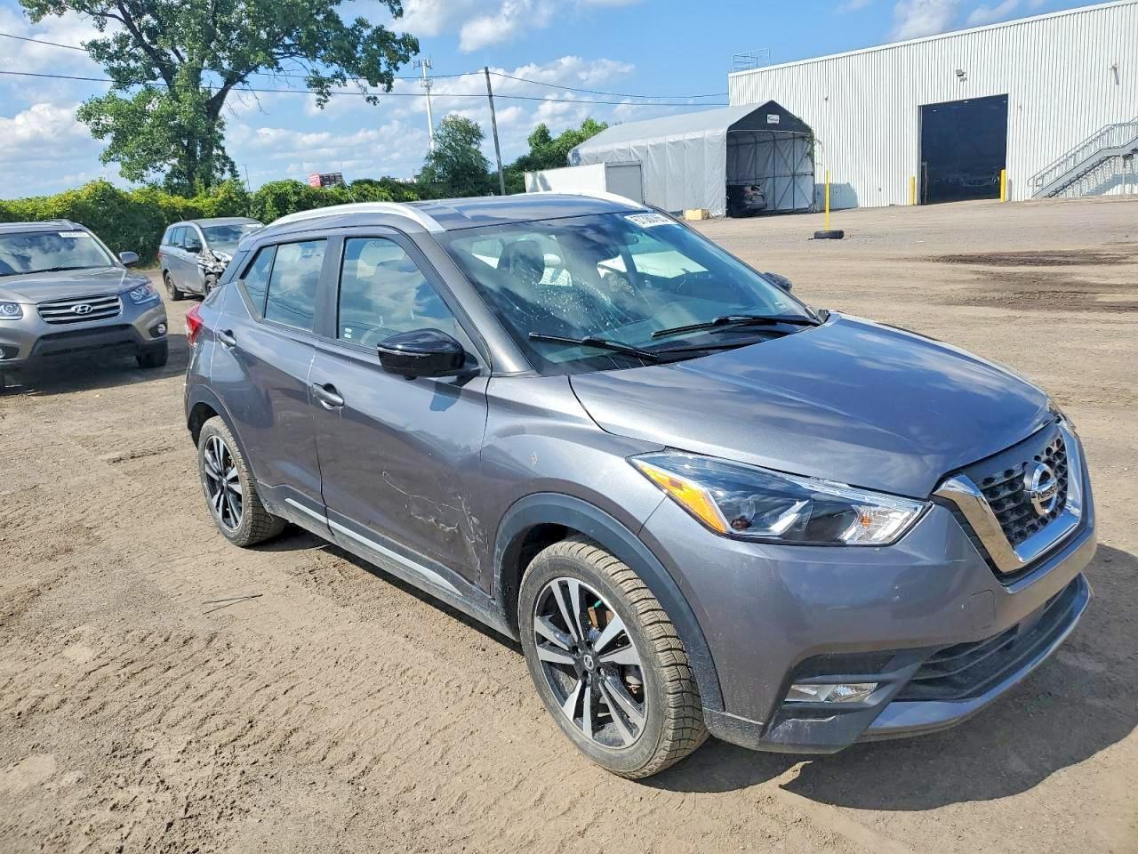 2020 Nissan Kicks Sr - Image 4